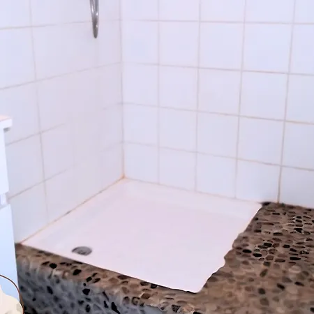 Cook 3 Apartment *