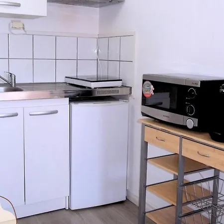 Cook 3 Apartment *